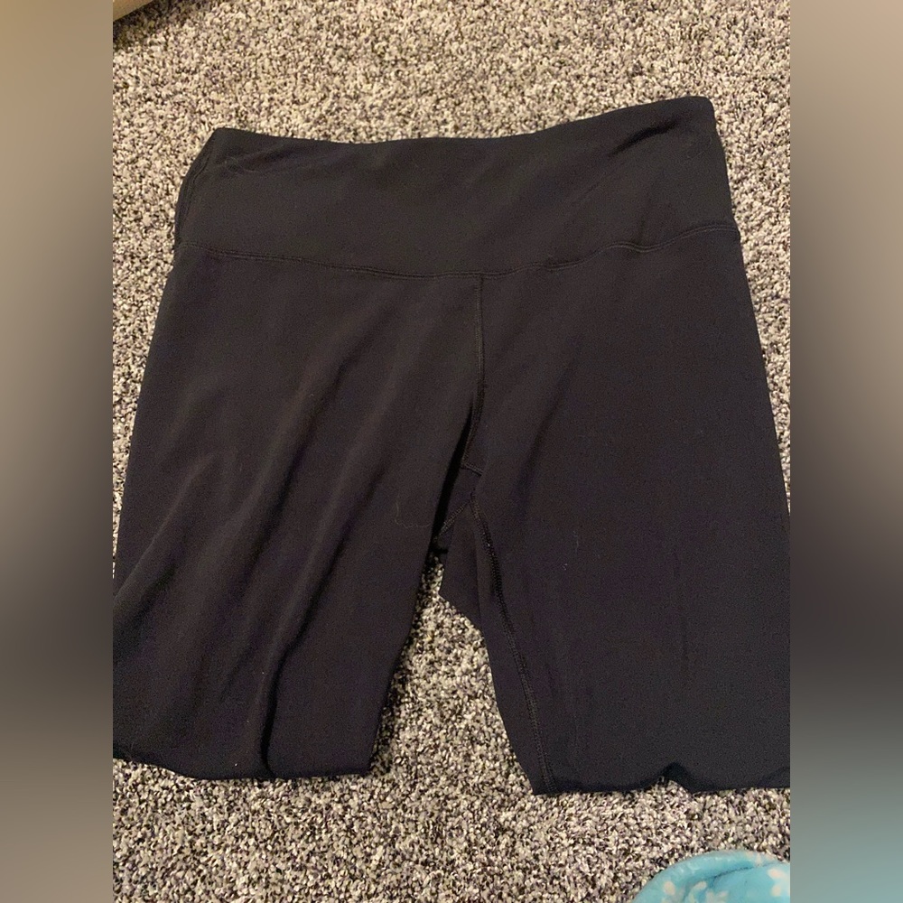 Plain black capri